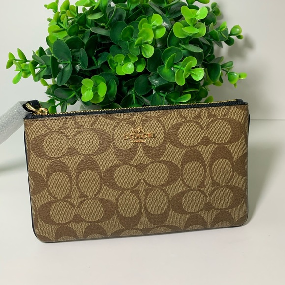 Coach/ Large Wristler In Signature Canvas